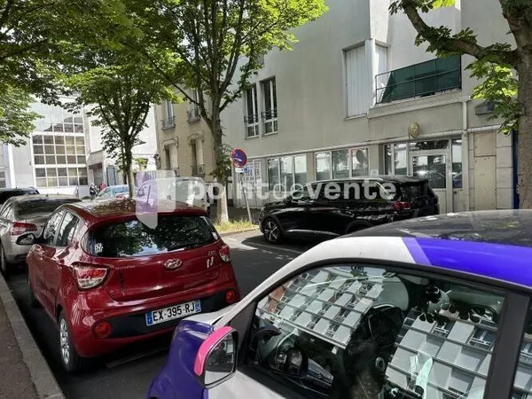 Local commercial 178 m²