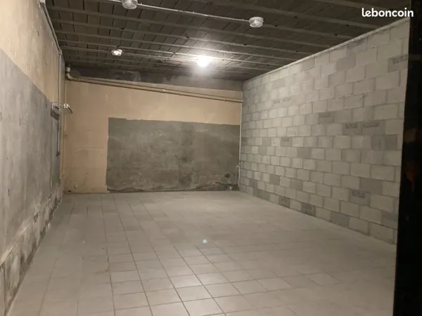 Stockage 75m2