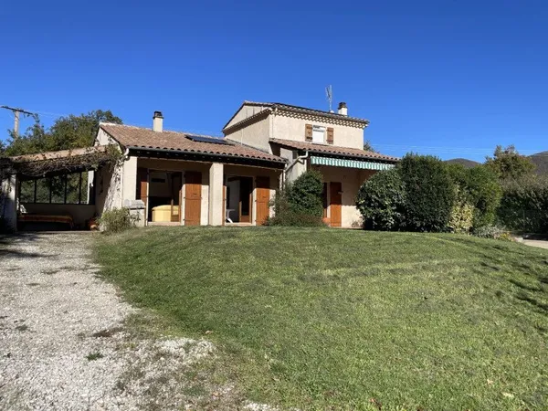 Maison 6 pièces 157 m²