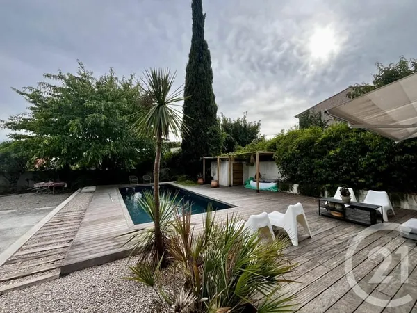 Maison 8 pièces 200 m²