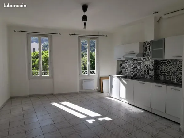 Studio 1 pièce 23 m²