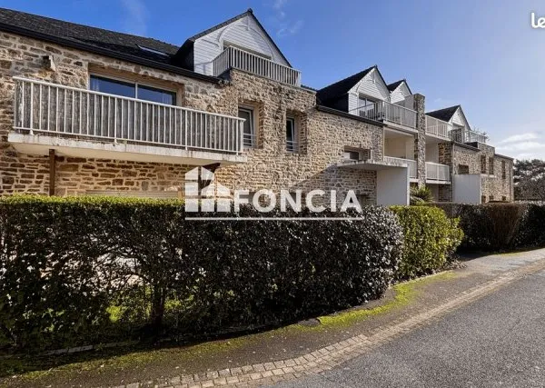 Grand T3 de 84 m² avec balcon et patio à 5 min à pied de la gare