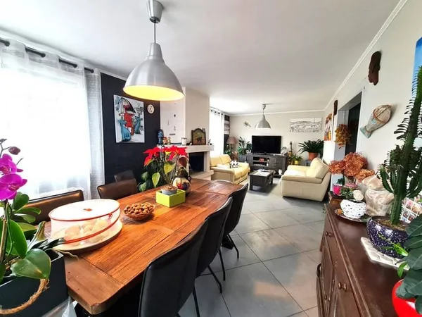 Maison 5 pièces 100 m²