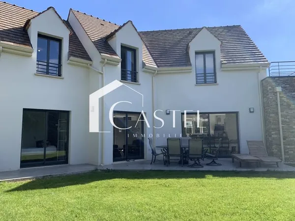 Orgeval Maison 158 m2 4 chambres proche centre
