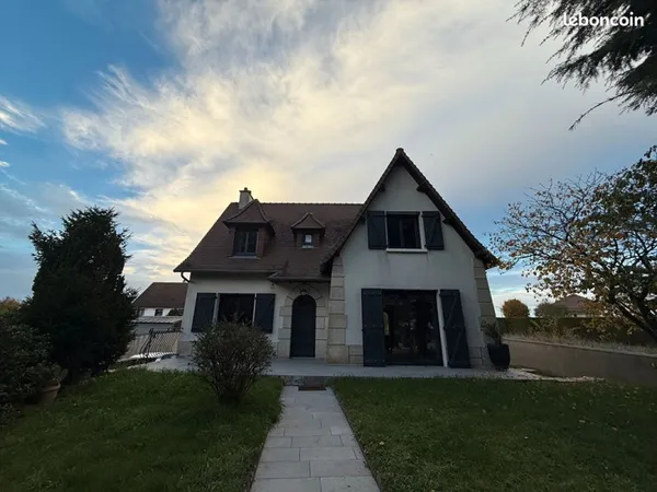Maison 4 pièces 180 m²