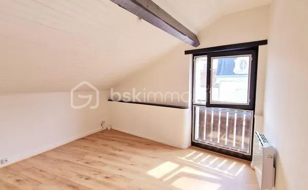 Opportunité rare : T2 - 43 m2 au sol (28 m2 en loi Carrez) Emplacement privilégié pour ce charmant a