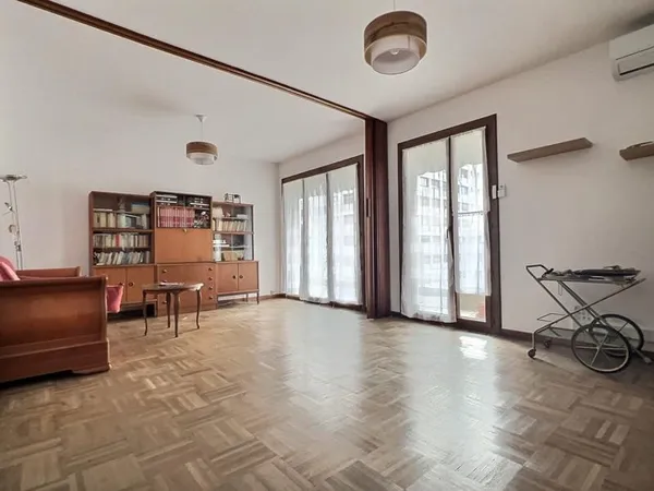 A vendre appartement de type 4 avec possibilité d'un Box à Marseille 13010 - Quartier du Parc du 26°