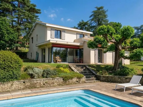 CALME ABSOLU, VILLA DE 206M² . 5 CHBRES , MEZZANINE. CAVE & GARAGE. TERRAIN 2224M². PISCINE