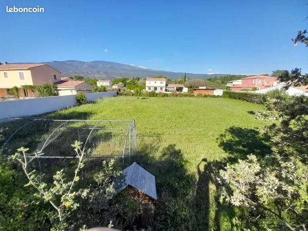 TERRAIN constructible Bédoin