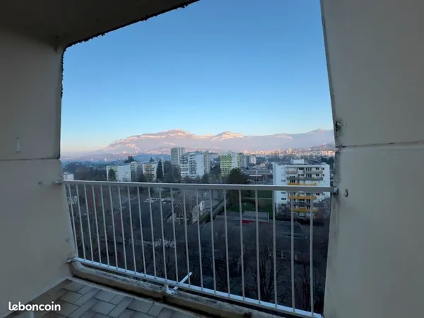 À VENDRE : Appartement T4 lumineux avec vue dégagée sur les montagnes - Dernier étage - Quartier de 