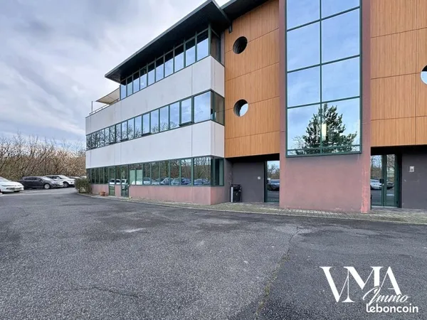 Bureaux 100 m² Lissieu