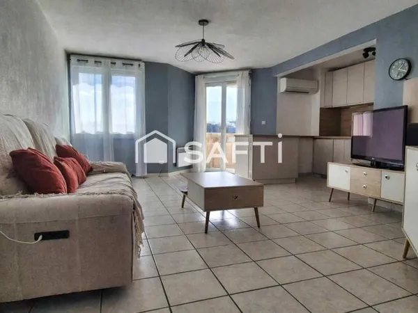 SAINT ESTEVE , APPART T3 60m², EXTERIEUR & PLACE DE PARKING