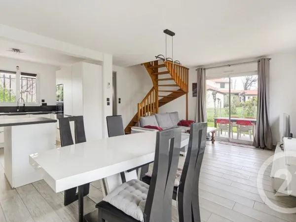 Maison 4 pièces 87 m²