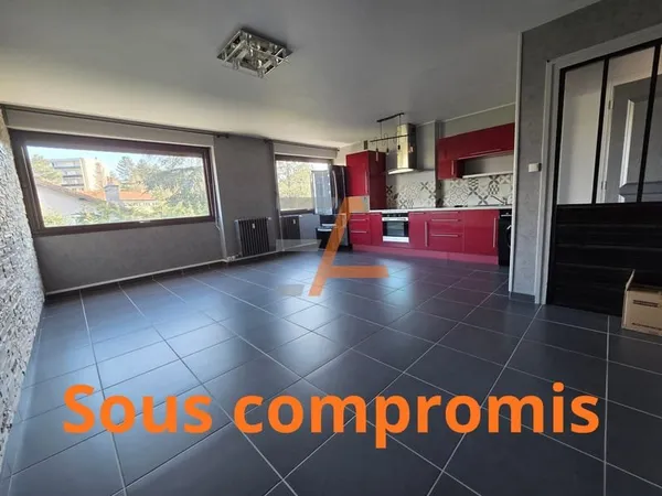 Proche Fauriel F2 de 54m2 au 3 étage