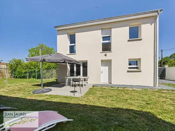 Maison de 2020 de 3 chambres, parfait état !
