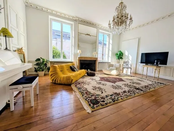 COTE D'OR (21) - DIJON CENTRE - Sublime appartement au sein d'