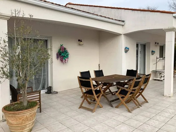 Maison de plain-pied 5 pièces 149 m²