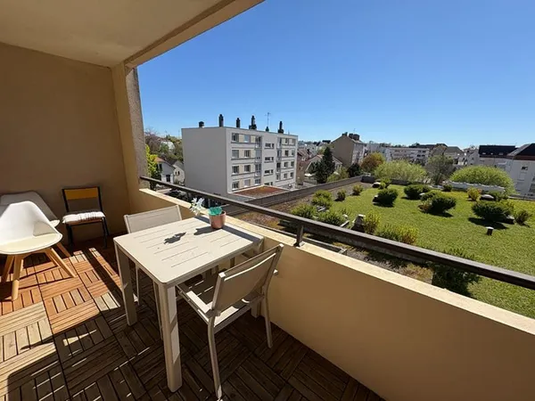 T3 traversant avec double balcon ? Dijon Poincaré