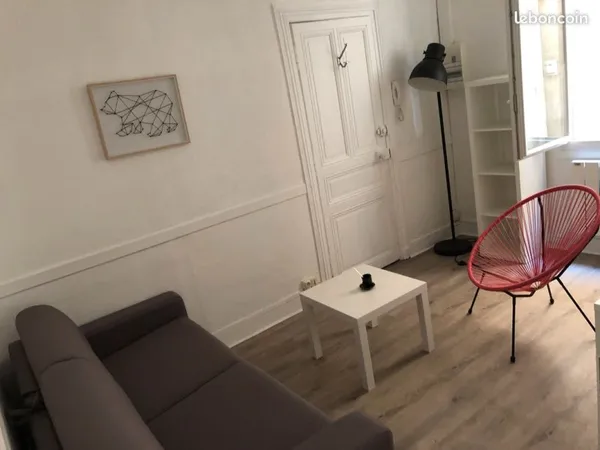 STUDIO MEUBLE proche CENTRE-VILLE