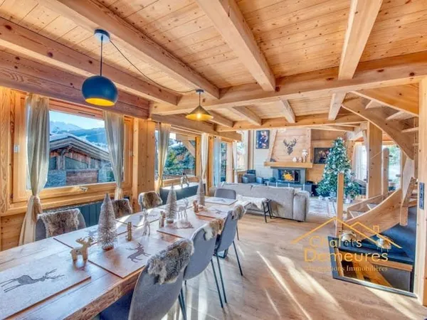 Maison 9 pièces 217 m²
