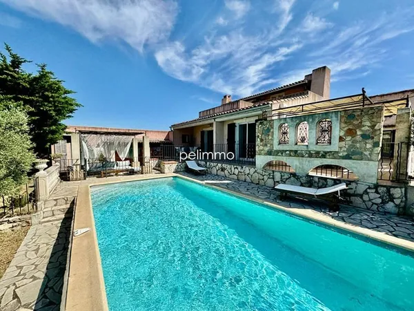 AUREILLE - Villa T6 - 150m² / 1323m²