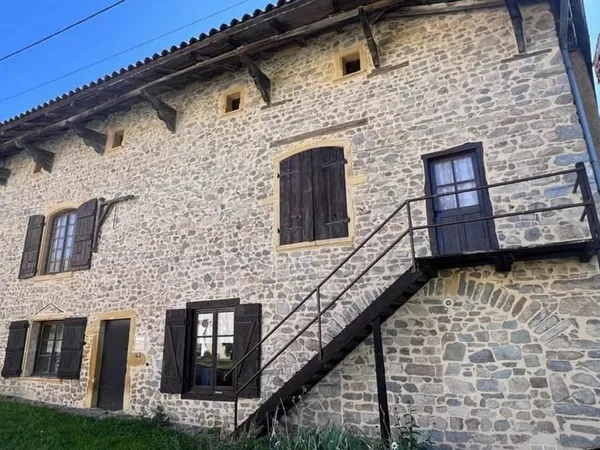 Maison 6 pièces 380 m²