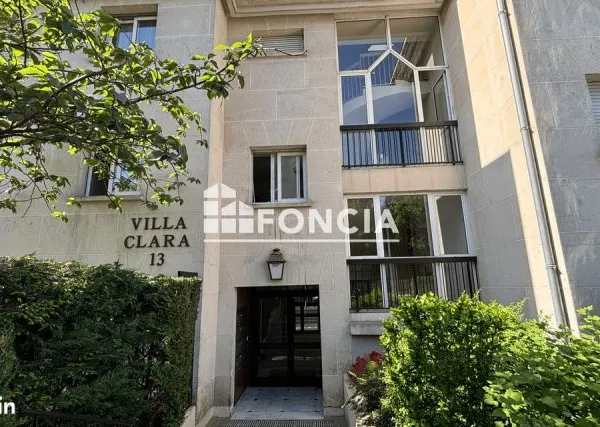 Appartement Location Bourg-la-Reine 1p 30m² 870€