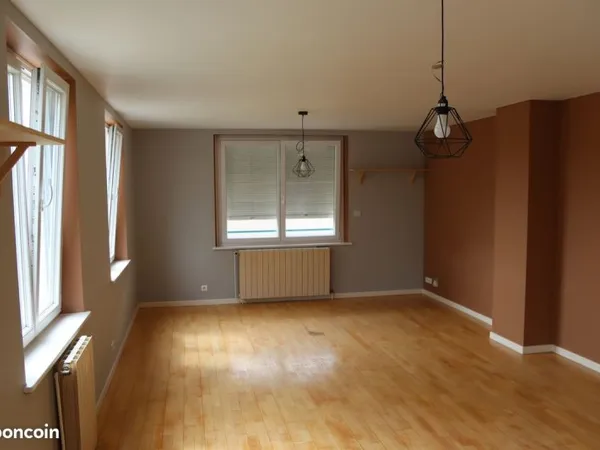Logement F4 , jardin et garage à louer