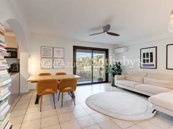 Cannes Plages du Midi - Appartement 3 pièces en parfait état pro