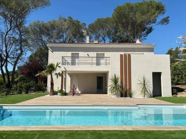 Villa 7 pièces 185 m²