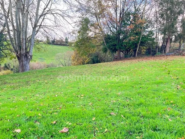 Terrain à bâtir de 1962 m²