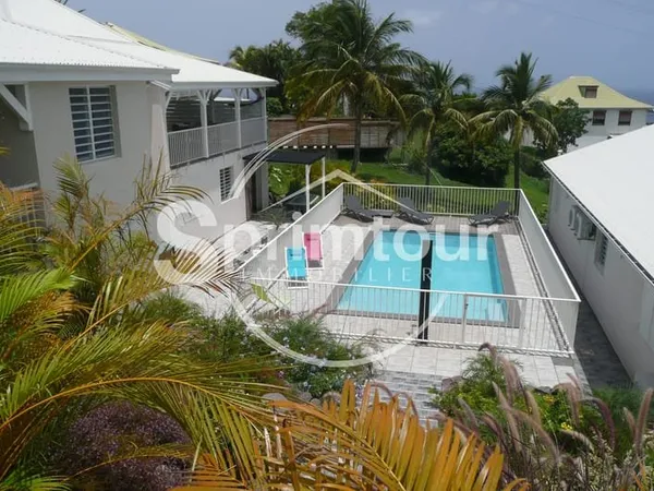 Vue mer | Piscine | Terrasse couverte -Villa T4 au Poirier,