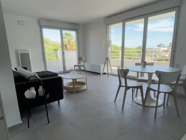 4 Pièces avec terrasse dans résidence de standing