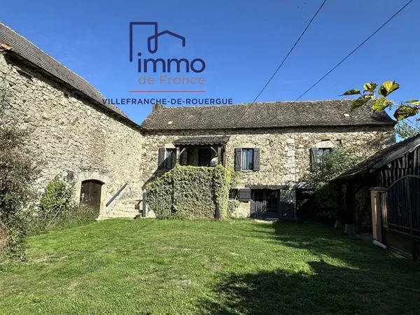 Corps de ferme La Salvetat Peyrales 128 m², 3 ch, grange, hangar sur 18 881 m² de terrain
