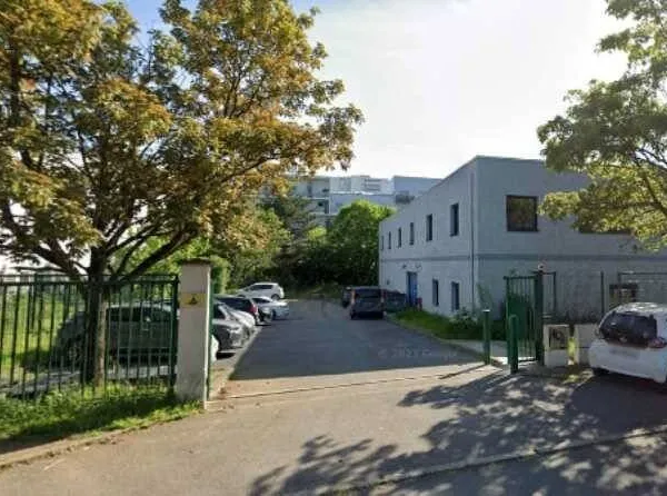 Bureaux 100 m²