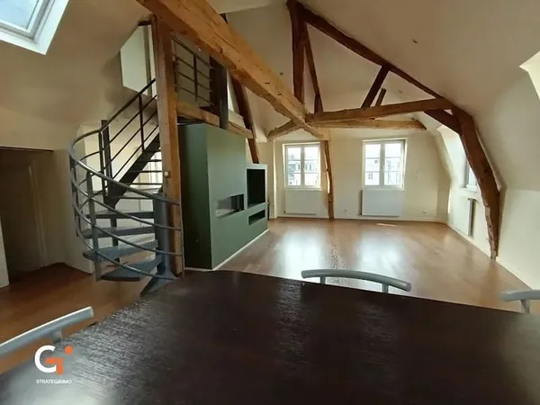 Appartement 7 pièces 136 m²