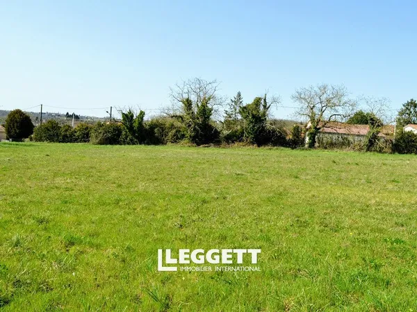 Terrain NaN pièce(s), AUNAC-SUR-CHARENTE
