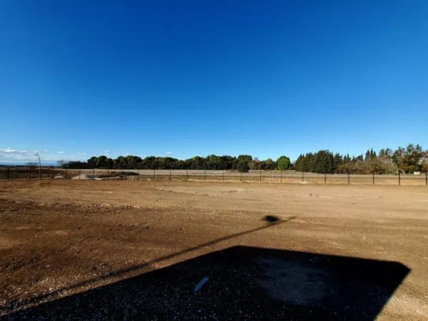 Terrain 379 m²