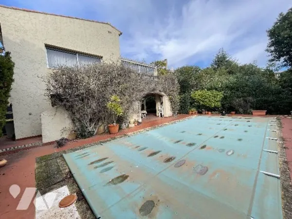 LA SEYNE SUR MER TAMARIS VILLA 6 PIECES AVEC GARAGE ET PISCINE