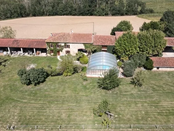 Grand corps de ferme à Varilhes
