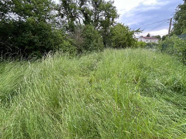 Rare sur secteur terrain constructible