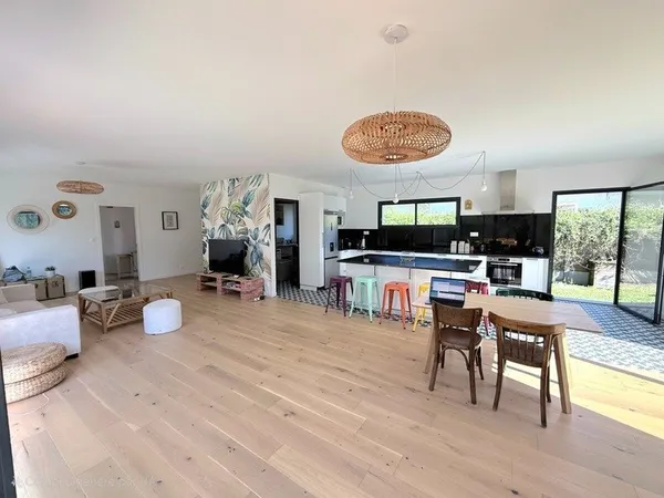 Maison à vendre 5 pièces ANDERNOS LES BAINS (33)