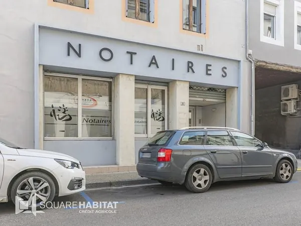 Saint Vallier Centre !!! Local professionnel de 215m² et 85m² de caves en sous-sol