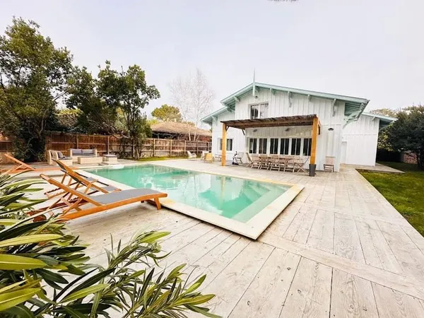 Propriété 6 pièces 310 m²