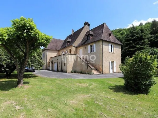 Maison 10 pièces 185 m²