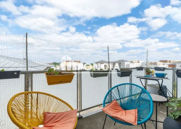 AVRILLÉ - Appartement T2 - 42.27 m2 - BALCON + PARKING