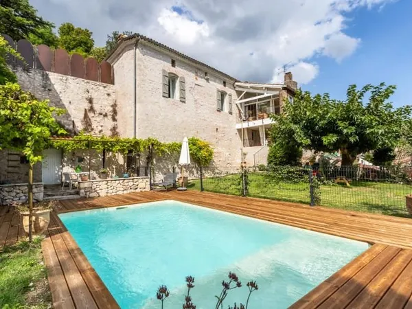 Maison 10 pièces 224 m²