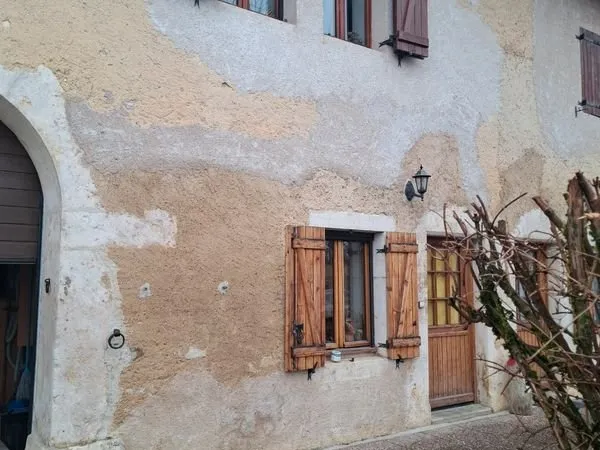 Logement T2, 46 m2, bon état, disponible rapidement, garage