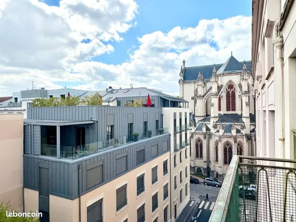 Coeur 6 eme, proche place puvis de chavannes, bel appartement de 91,49m²