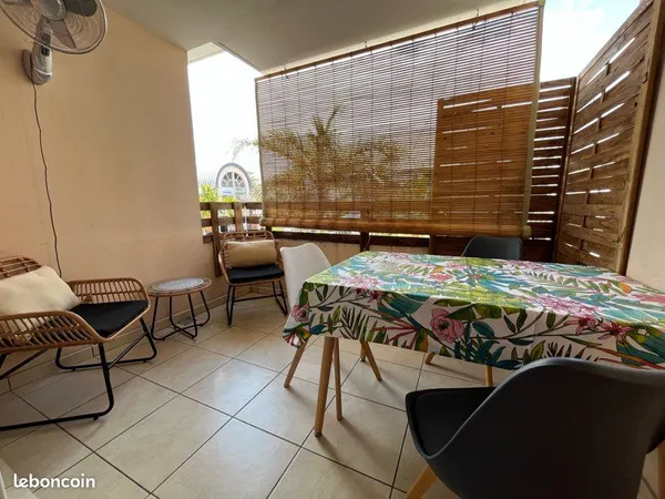 Grand T1bis aménagé en T2 de 41m2 et une terrasse de 8m2